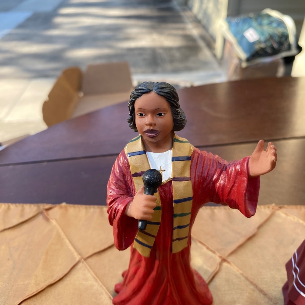 Beautiful African American Choir and singer figurine set.